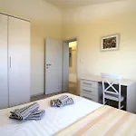 2420 Apartamento