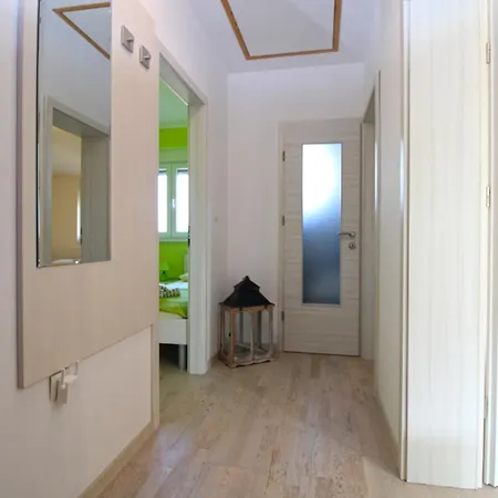 2420 Διαμέρισμα