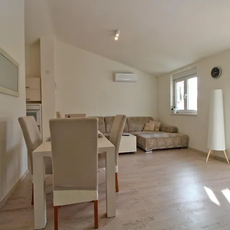 Διαμέρισμα 2420